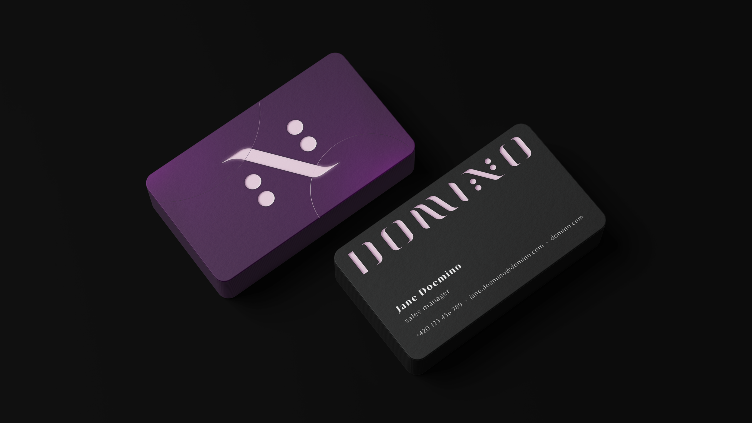 Vizitky kosmetické značky DOMINO – minimalistický branding a luxusní typografie